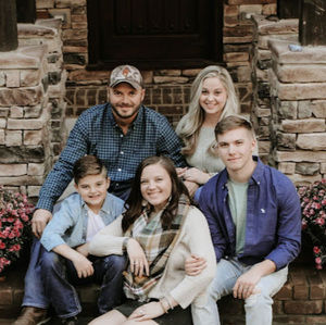 Meet your Posher, Jennifer